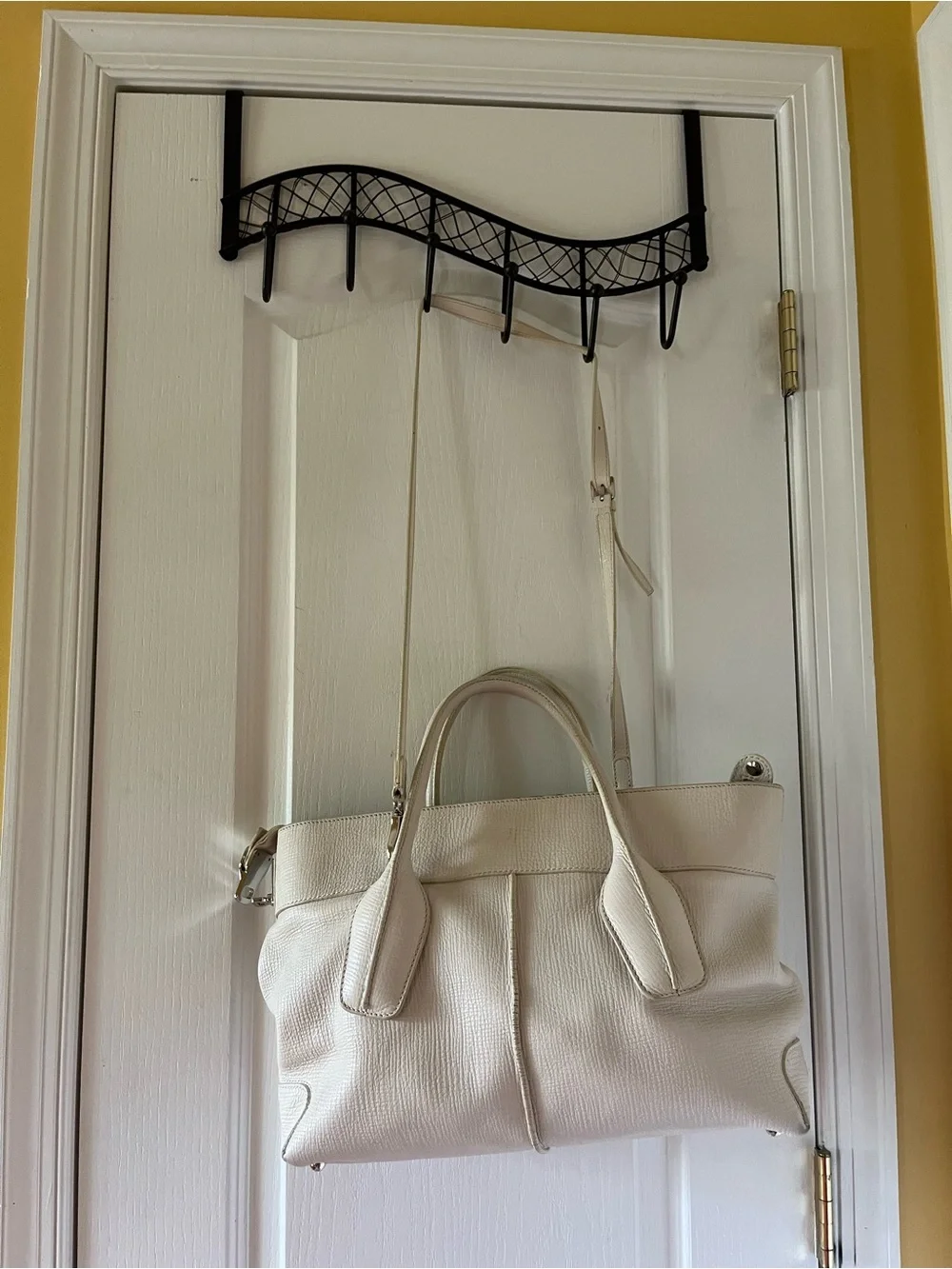 Tods elegant ivory